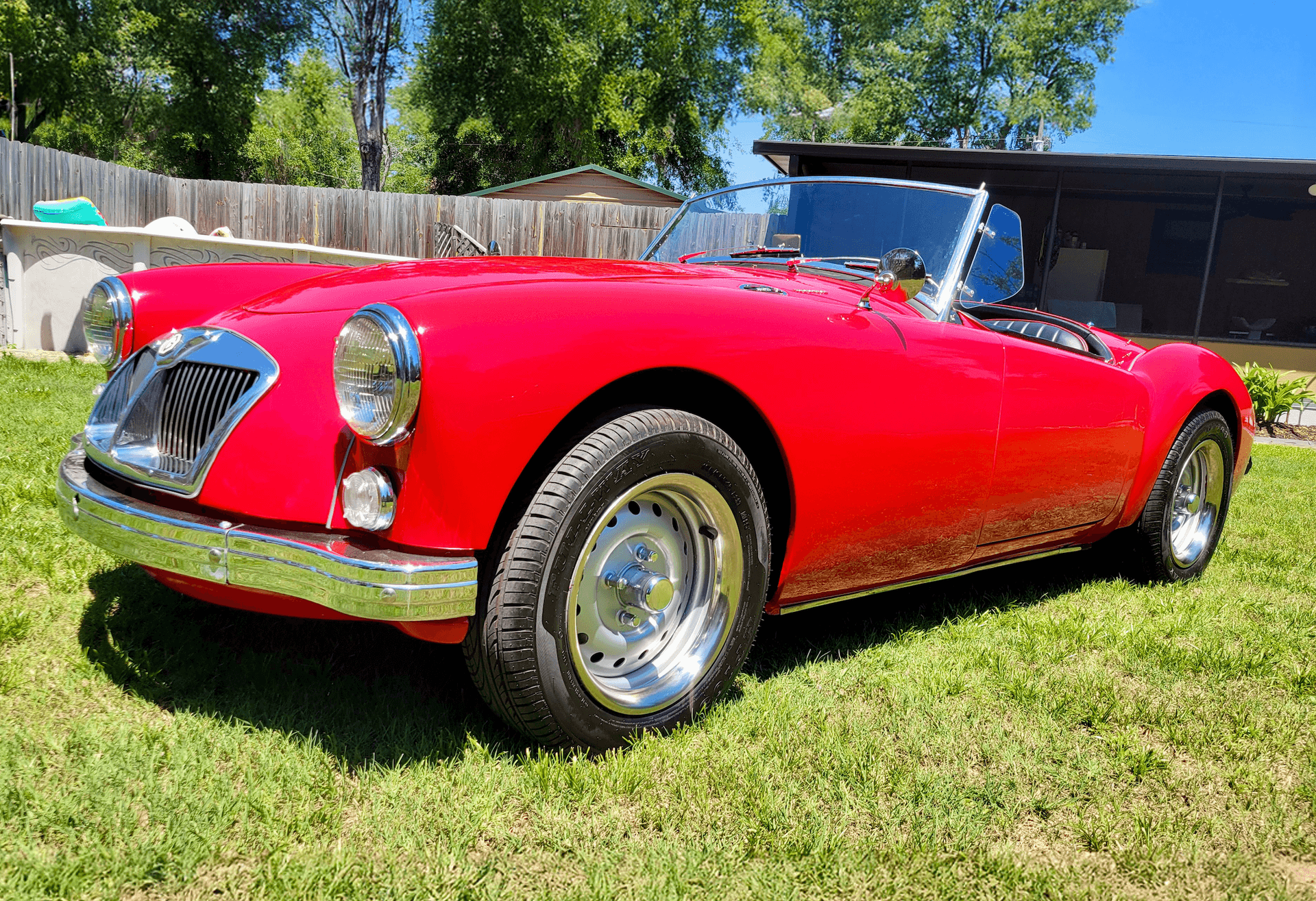 1962 MG MGA sold for $23,000