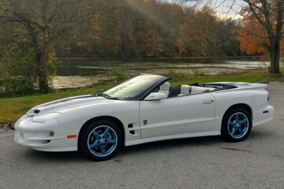 1999 Pontiac Firebird (4th Generation – 1993-2002) sold for $33,500