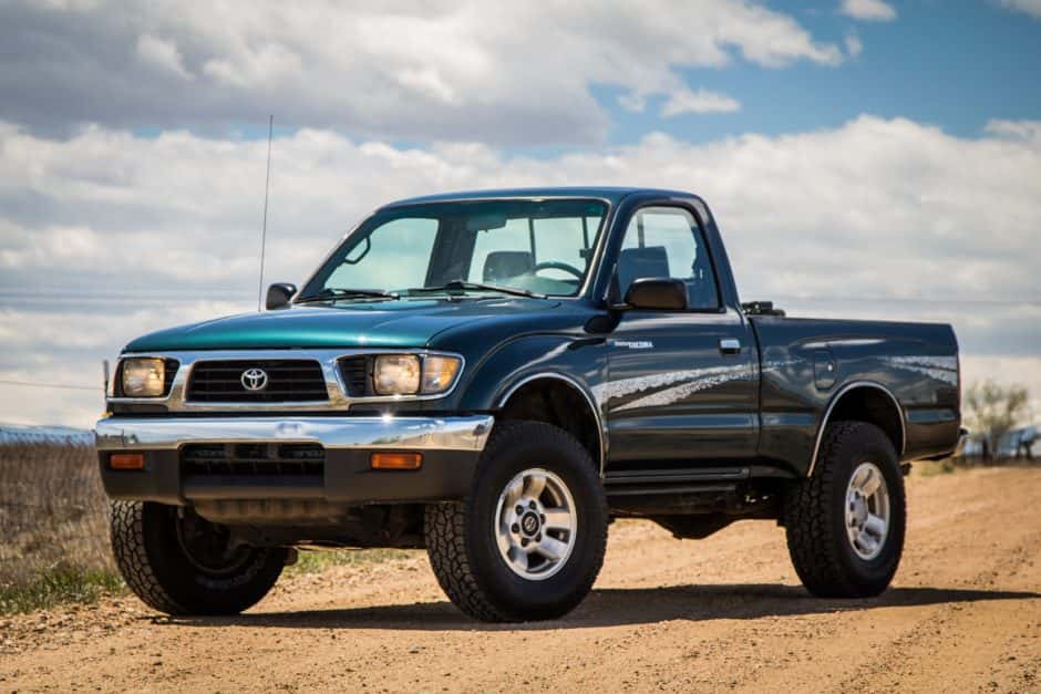 1996 Toyota Tacoma (N1X0 1995-2005) sold for $20,500