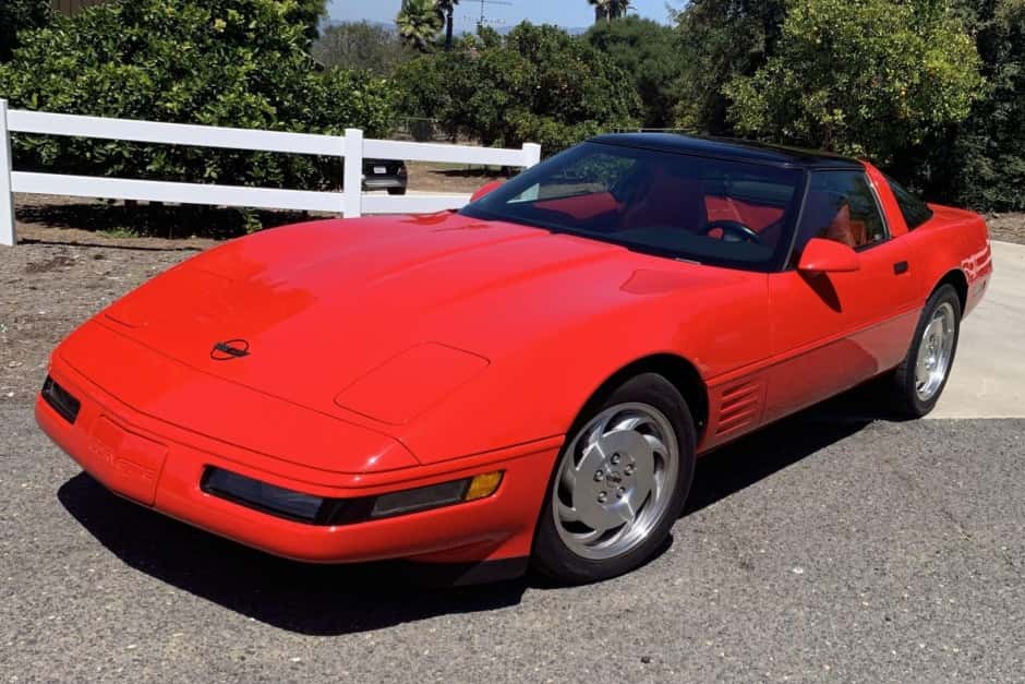 1994 Chevrolet Corvette C4 Coupe (1992-1996) sold for $11,000