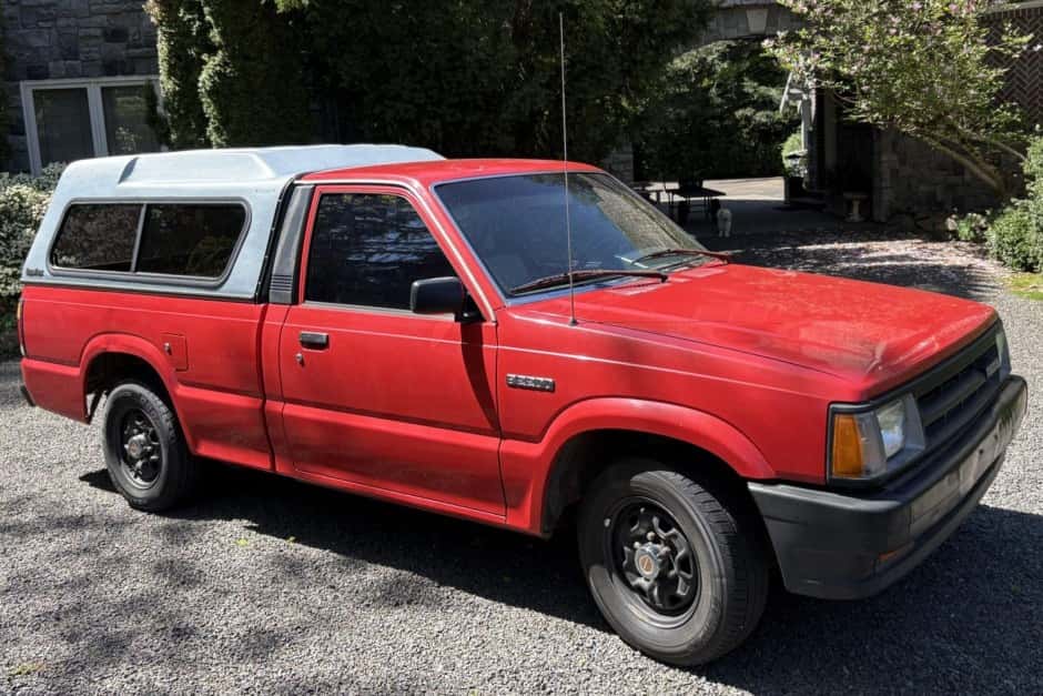 1990 Mazda Pickup sold for $2,300