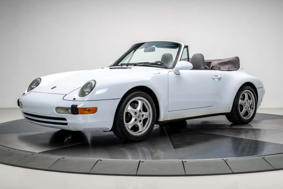 1997 Porsche 993 911 Carrera sold for $82,500