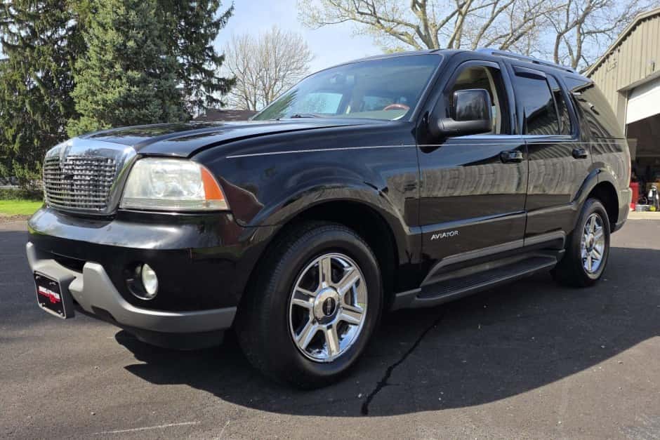 2004 Lincoln  sold for $8,500