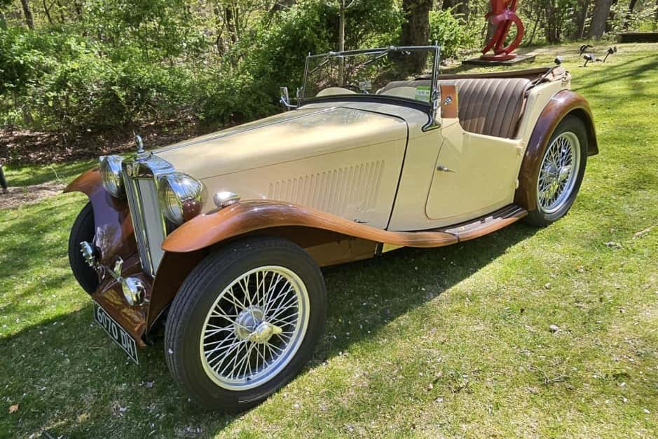 1947 MG TC sold for $14,805
