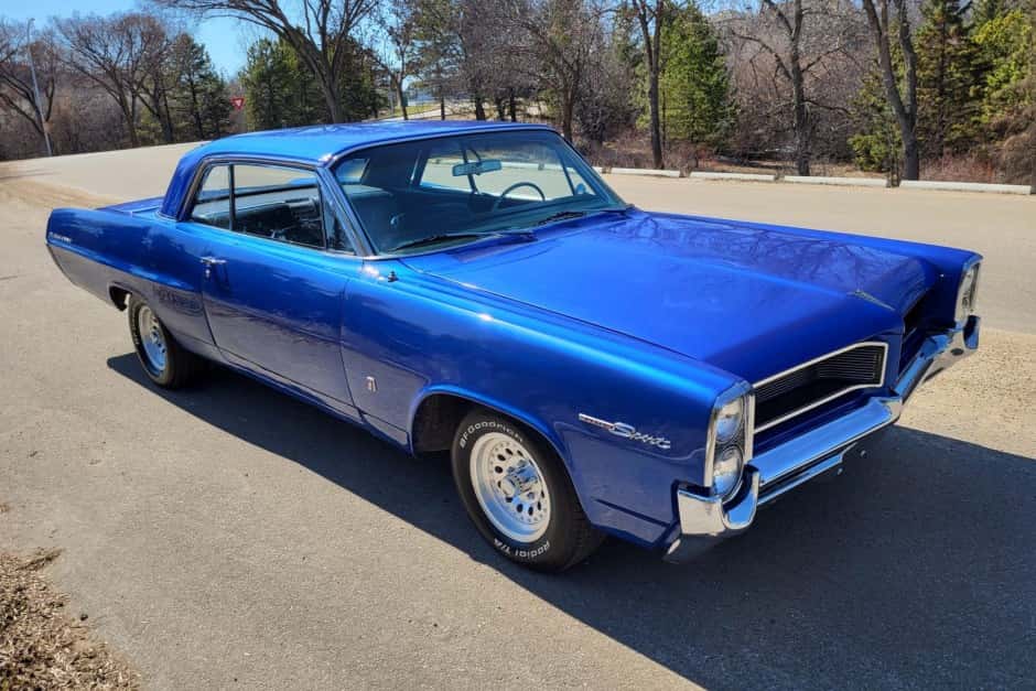 1964 Pontiac Parisienne sold for $6,300