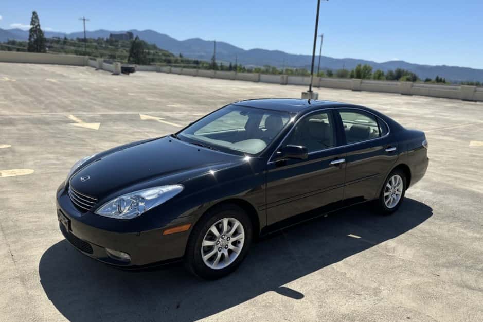 2004 Lexus ES sold for $13,000