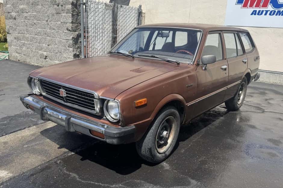 1975 Toyota Corolla sold for $2,400
