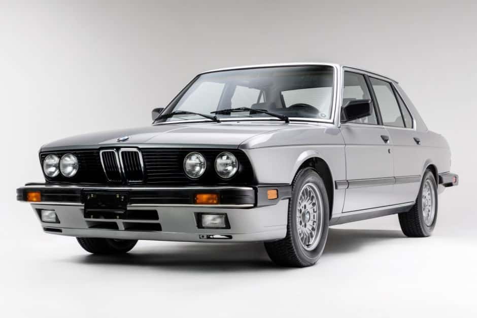 1987 BMW E28 5-Series sold for $18,800