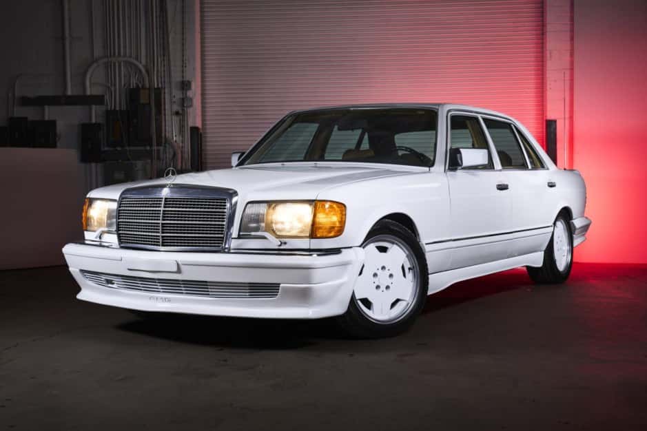 1991 Mercedes-Benz W126 S-Class sold for $16,000