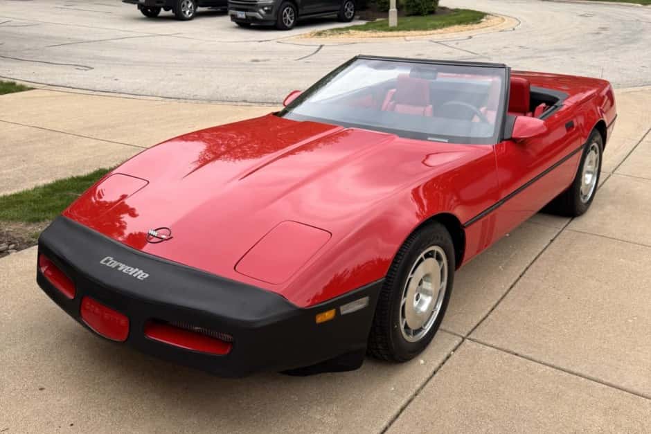1986 Chevrolet Corvette C4 Convertible (1986-1991) sold for $19,750