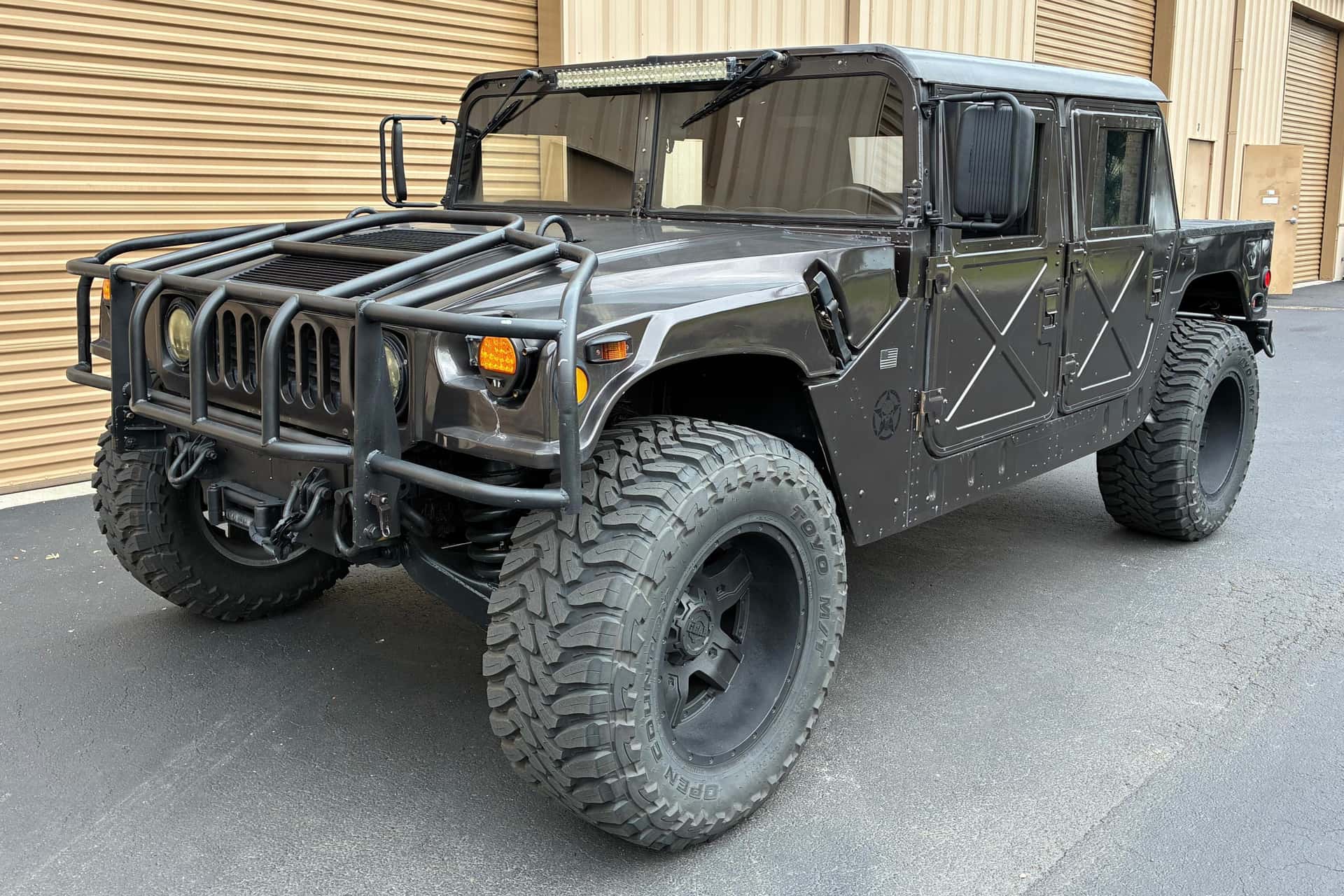 1995 AM General Hummer sold for $20,000