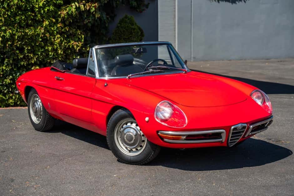 1969 Alfa Romeo 105/115 Spider Series 1 sold for $30,500