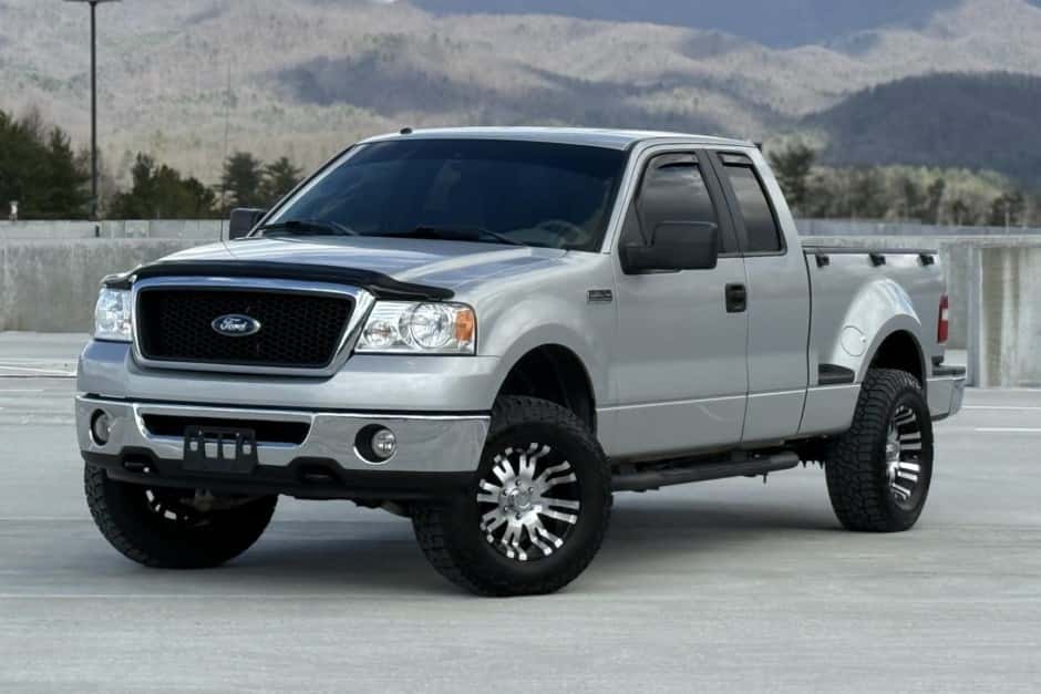 2007 Ford F-150 (2004-2008) sold for $18,250