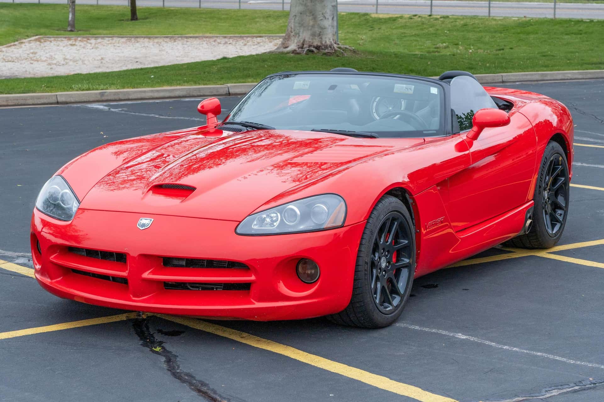 2005 Dodge Viper sold for $38,000
