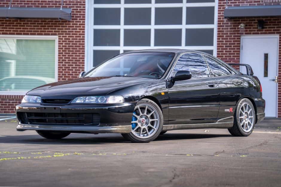 2000 Acura Integra Type R sold for $31,751