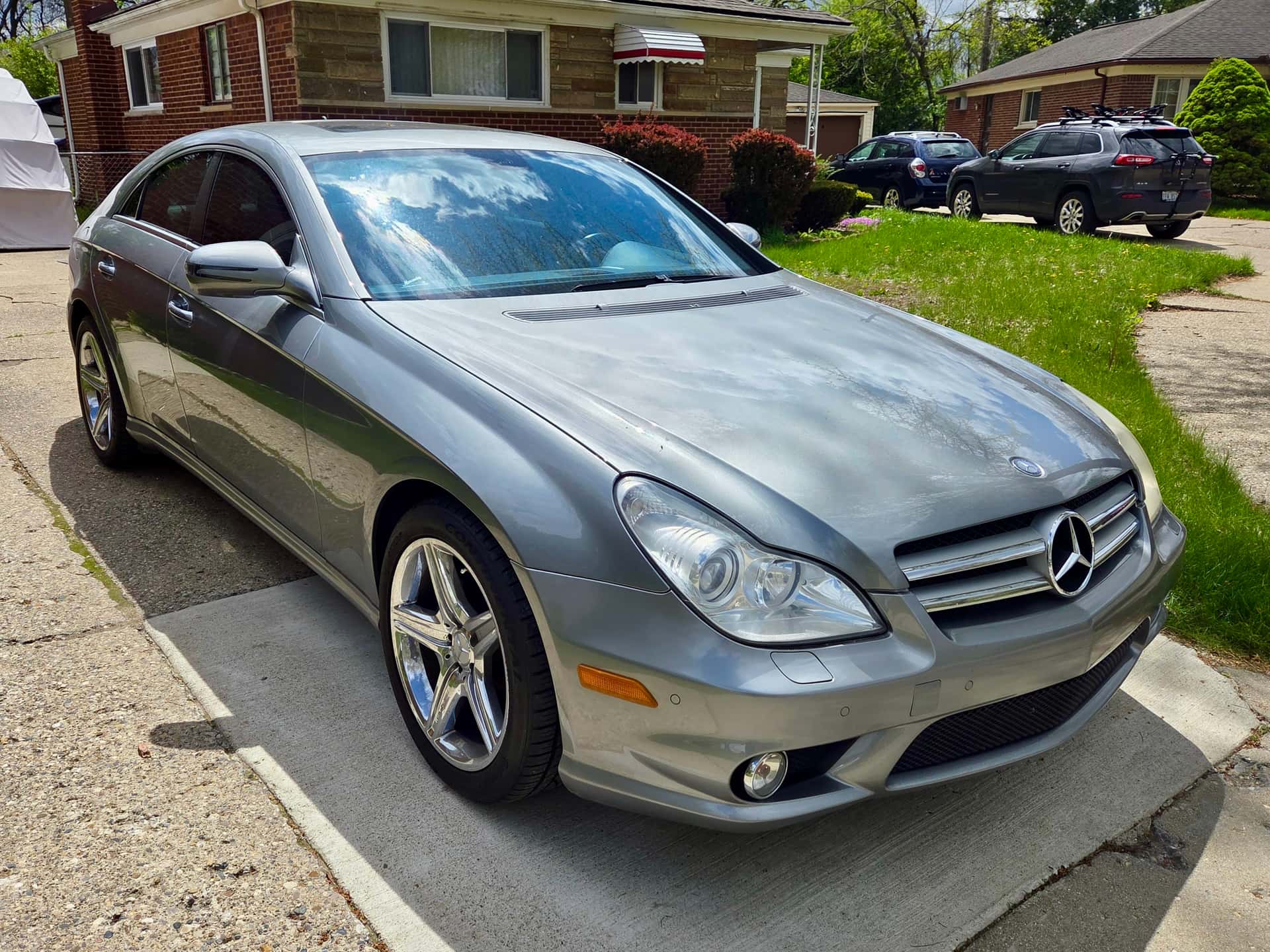 2010 Mercedes-Benz CLS550 sold for $7,750