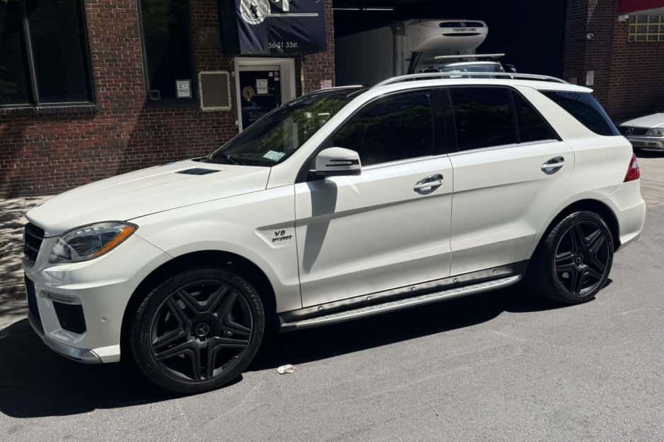 2015 Mercedes-Benz M-Class & GLE-Class sold for $21,000