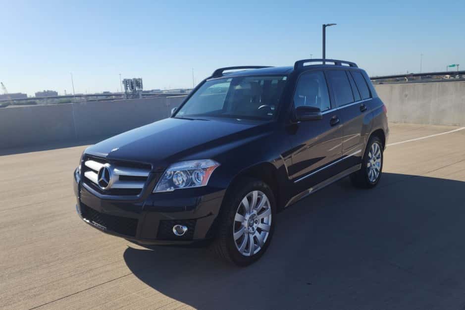 2011 Mercedes-Benz X204 GLK-Class sold for $18,000