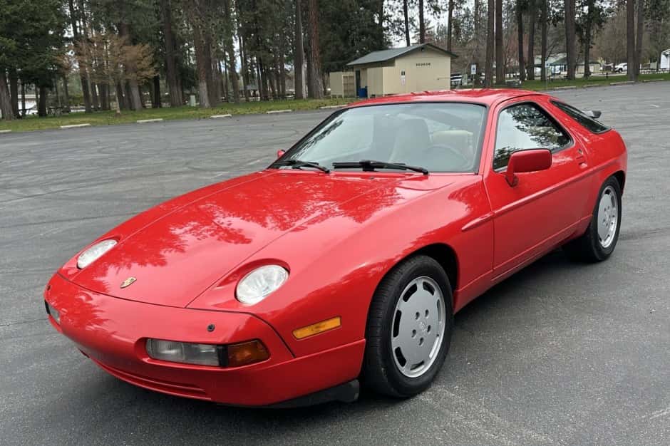 1989 Porsche 928 sold for $23,500