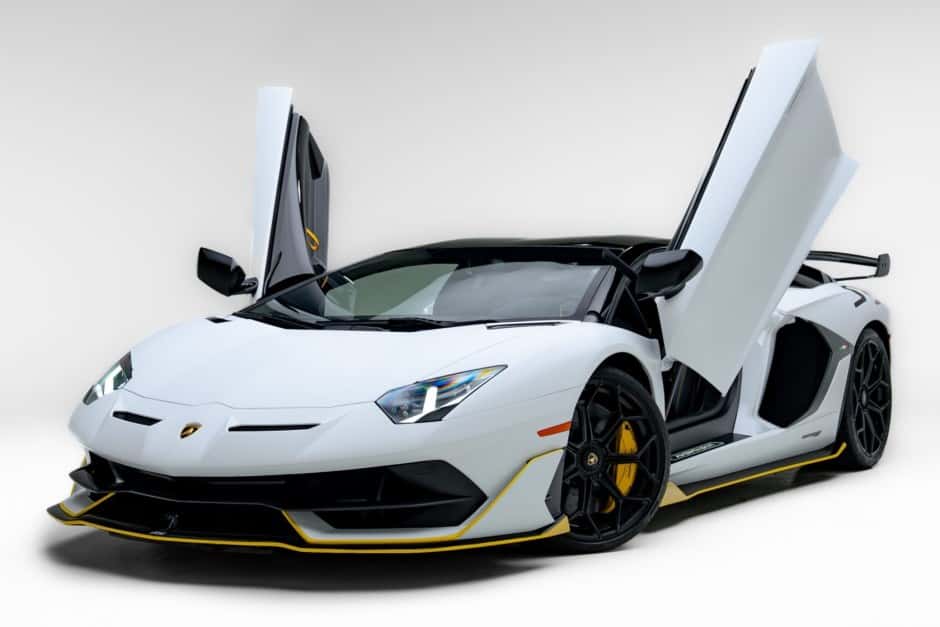 2021 Lamborghini Aventador sold for $1,050,000