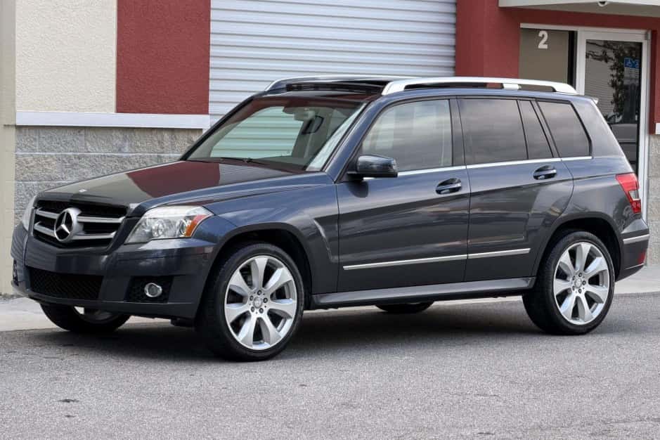 2011 Mercedes-Benz X204 GLK-Class sold for $11,750