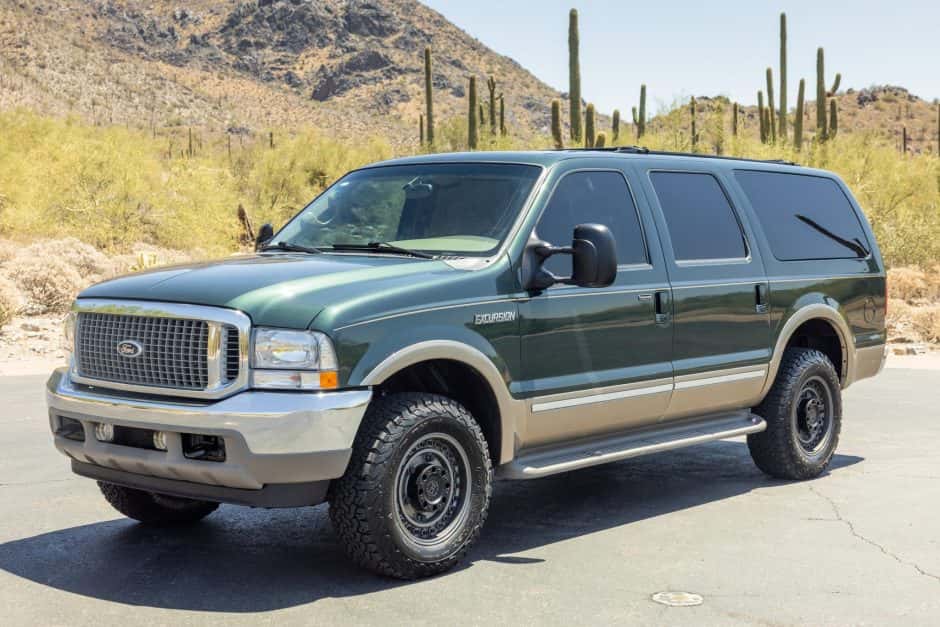 2002 Ford Excursion sold for $39,500