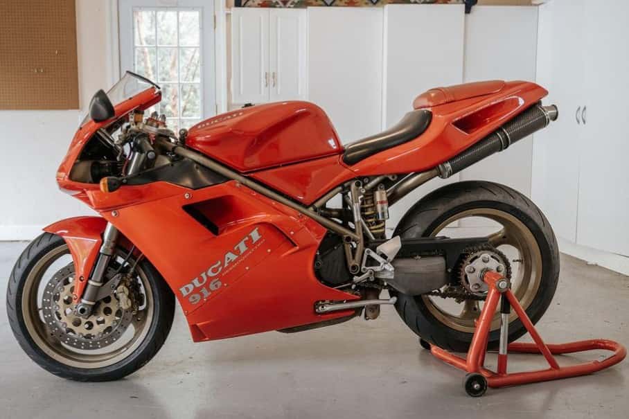 1997 Ducati 916 sold for $10,750