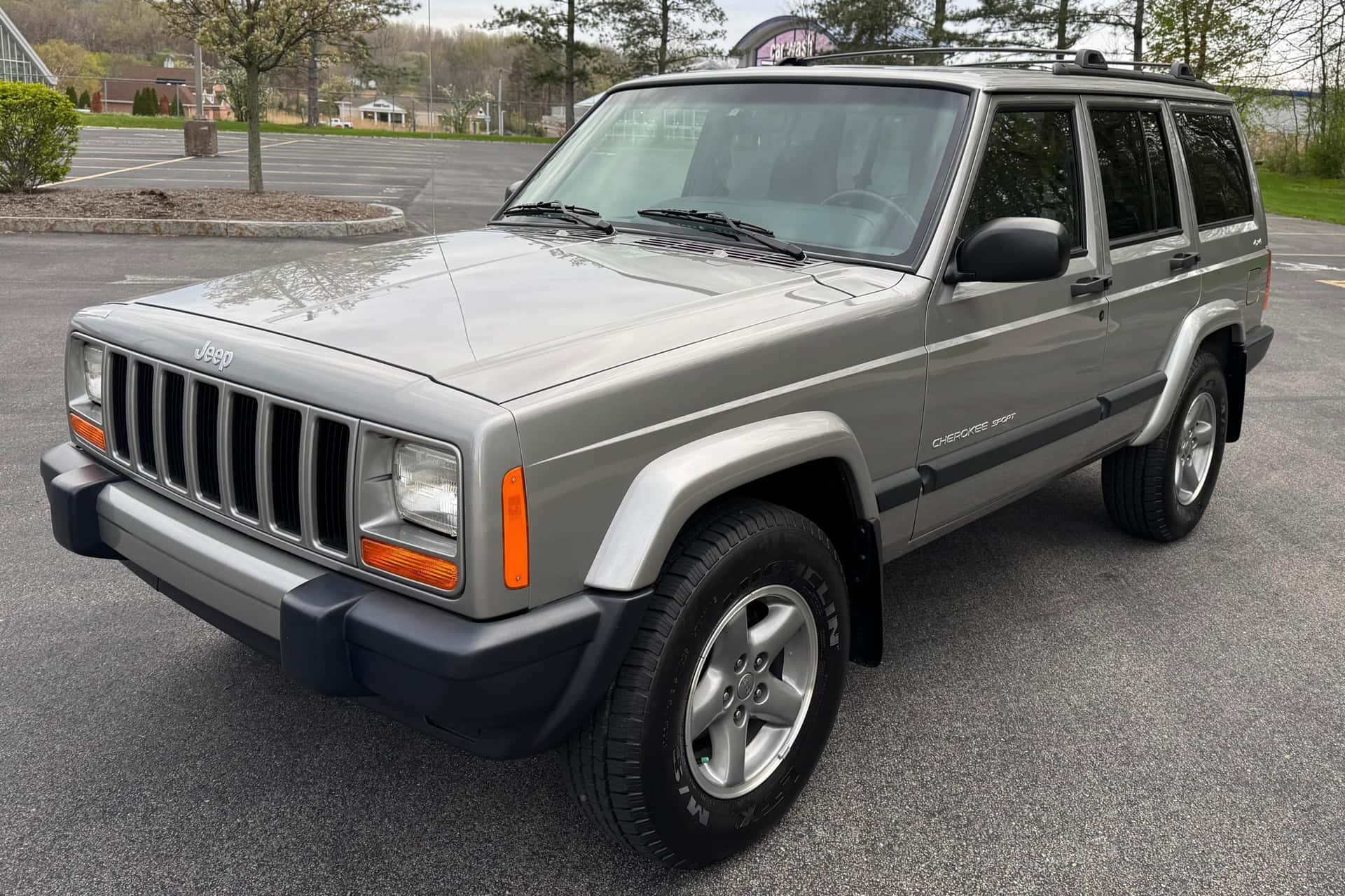 2000 Jeep Cherokee sold for $23,750