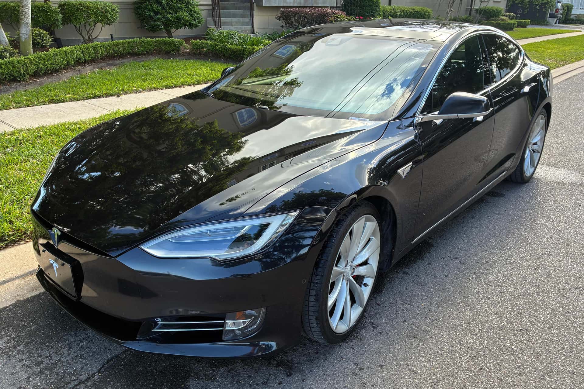 2016 Tesla Model S sold for $27,333