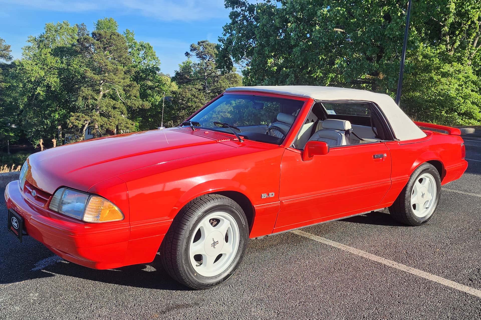 1992 Ford Mustang sold for $12,500