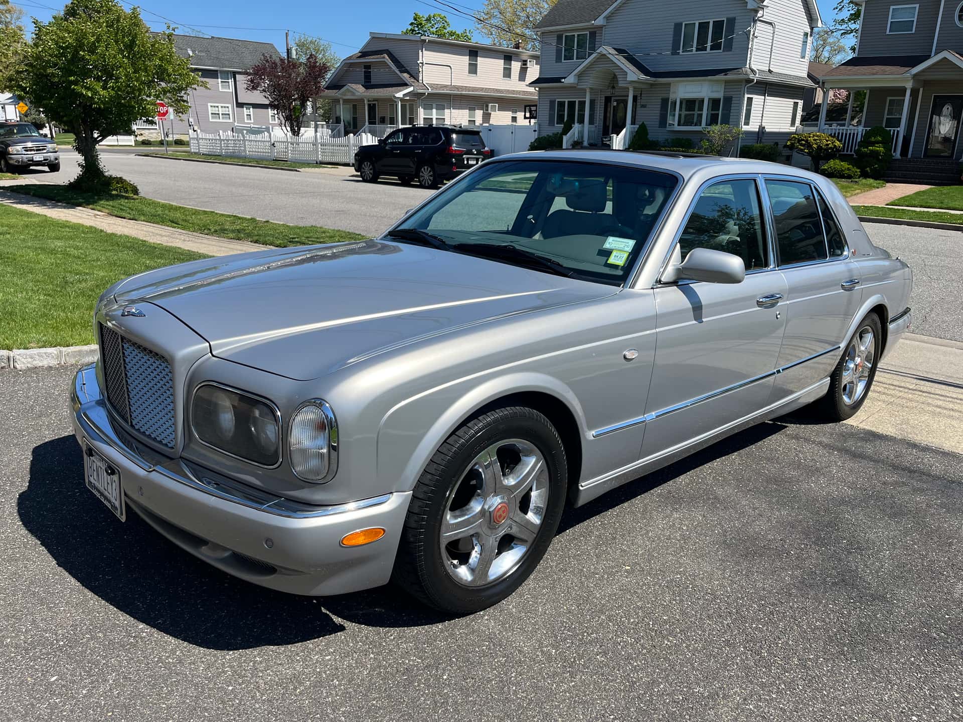 2003 Bentley Arnage sold for $36,333