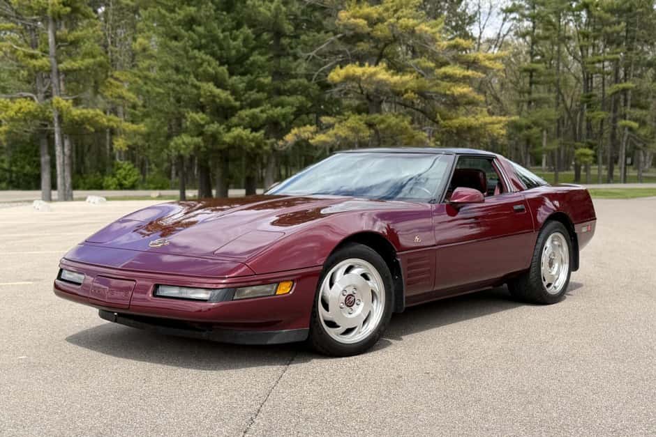 1993 Chevrolet Corvette C4 Coupe (1992-1996) sold for $14,250