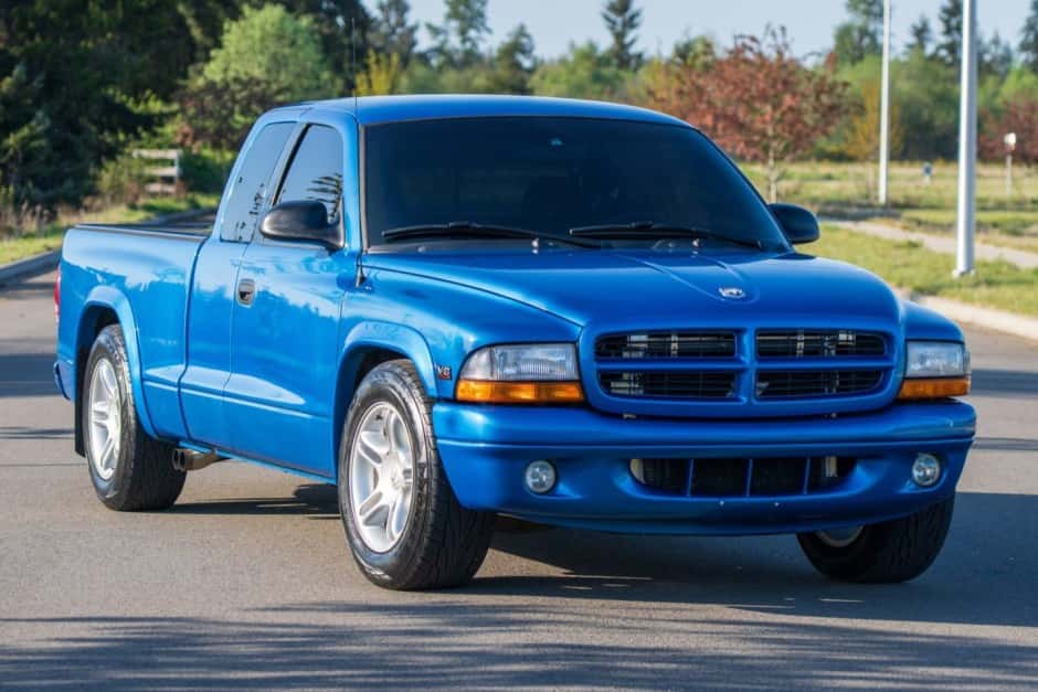 2000 Dodge Dakota (1997-2004) sold for $15,500