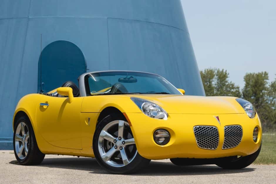 2007 Pontiac Solstice sold for $12,500