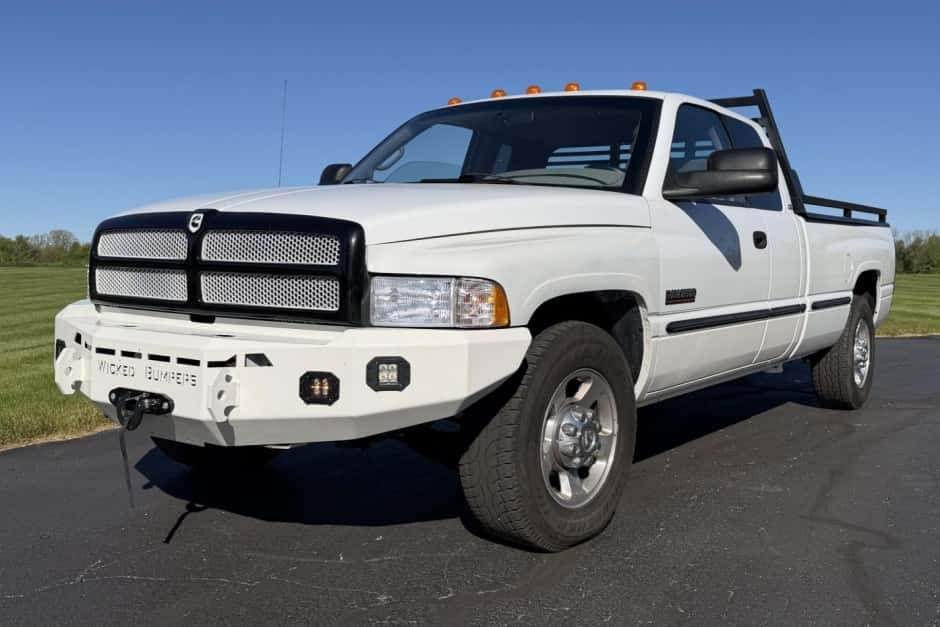 1999 Dodge Ram HD (1994-2002) sold for $8,700