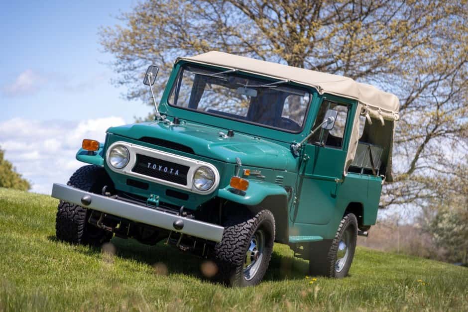 1972 Toyota Land Cruiser FJ43 sold for $35,750