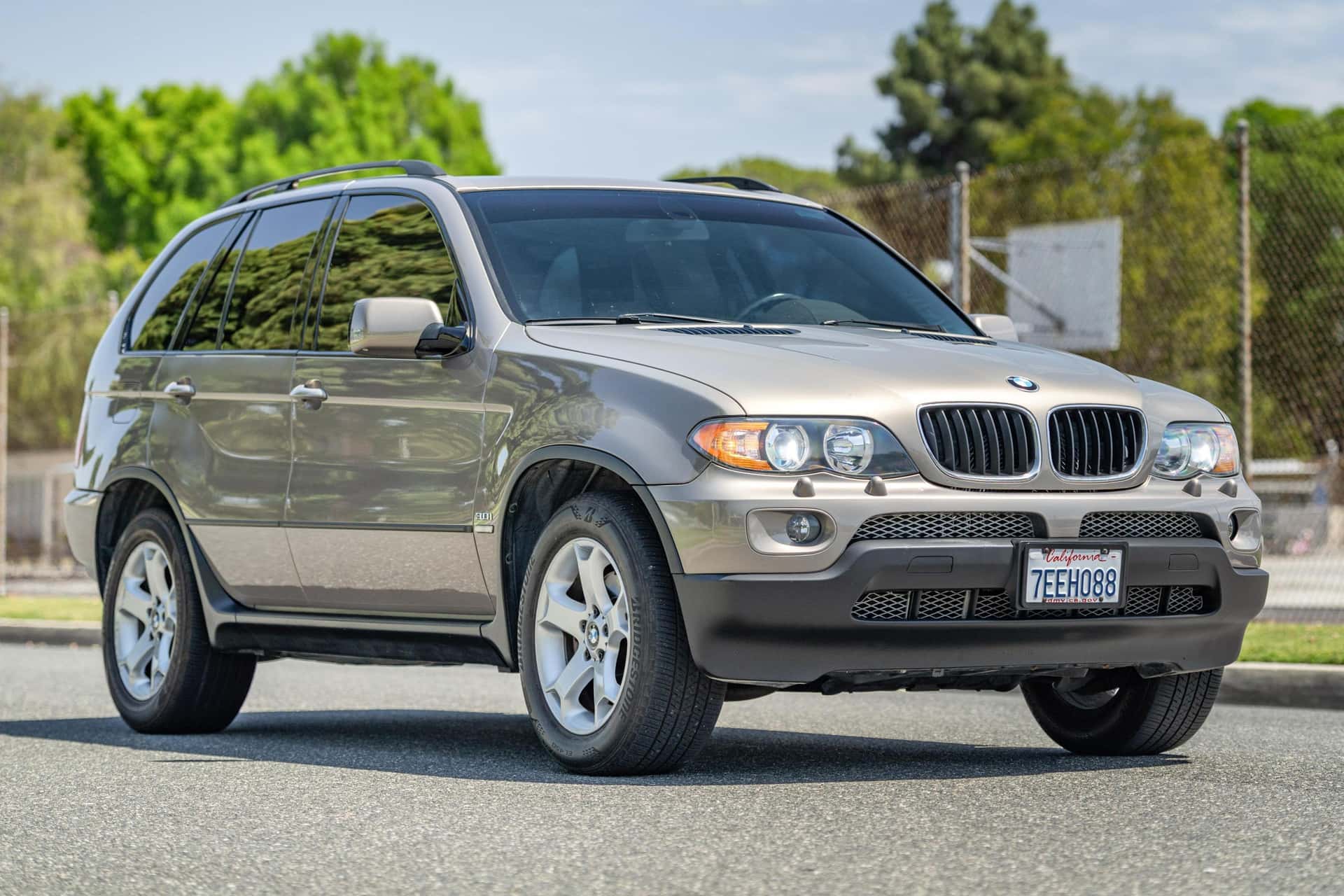 2004 BMW X5 sold for $8,100