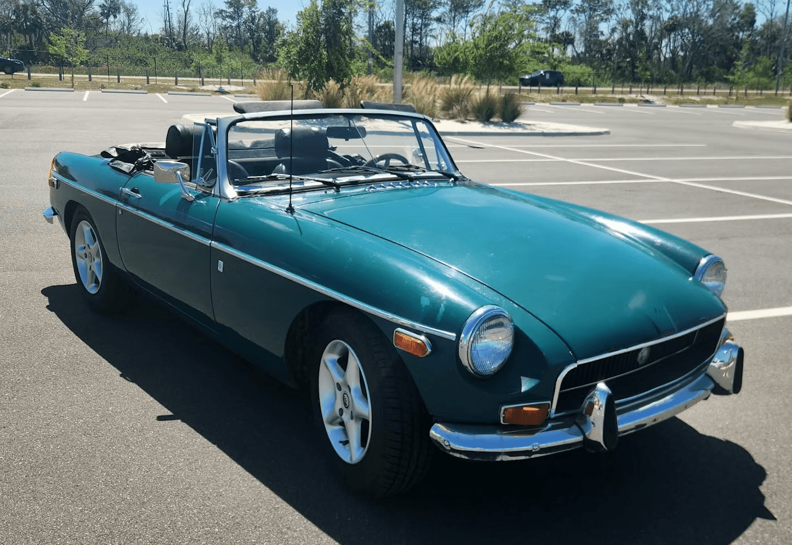 1972 MG MGB sold for $6,300