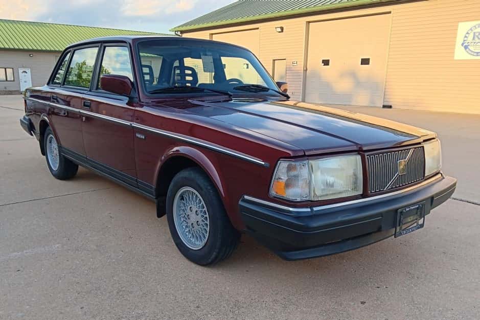 1993 Volvo 240 sold for $5,250