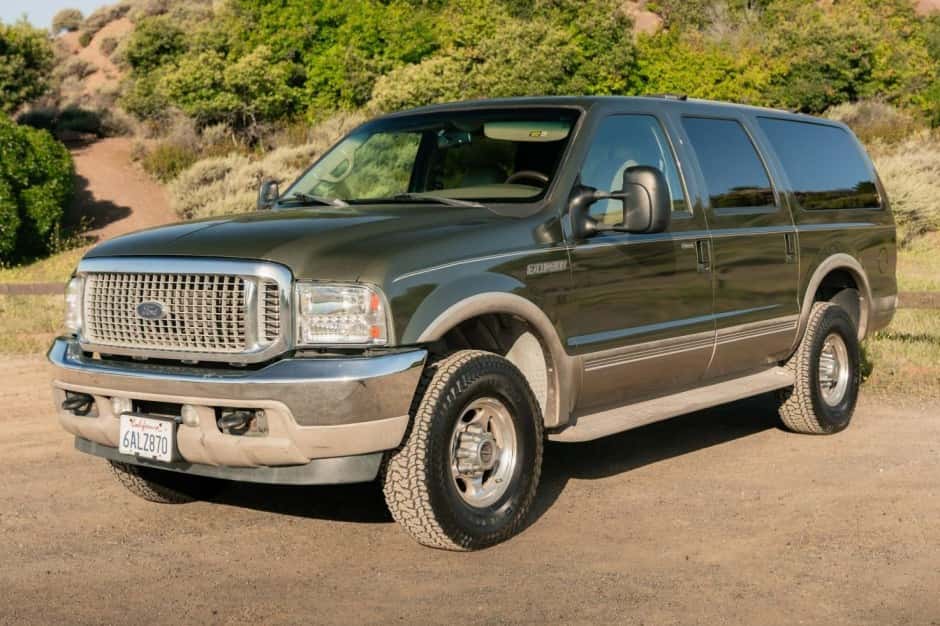 2001 Ford Excursion sold for $15,000