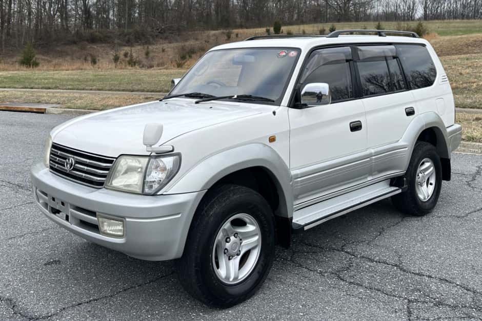 2000 Toyota Land Cruiser Prado 90-Series sold for $15,000
