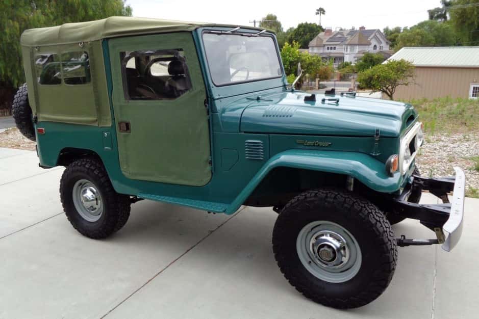 1974 Toyota Land Cruiser FJ40 sold for $20,000