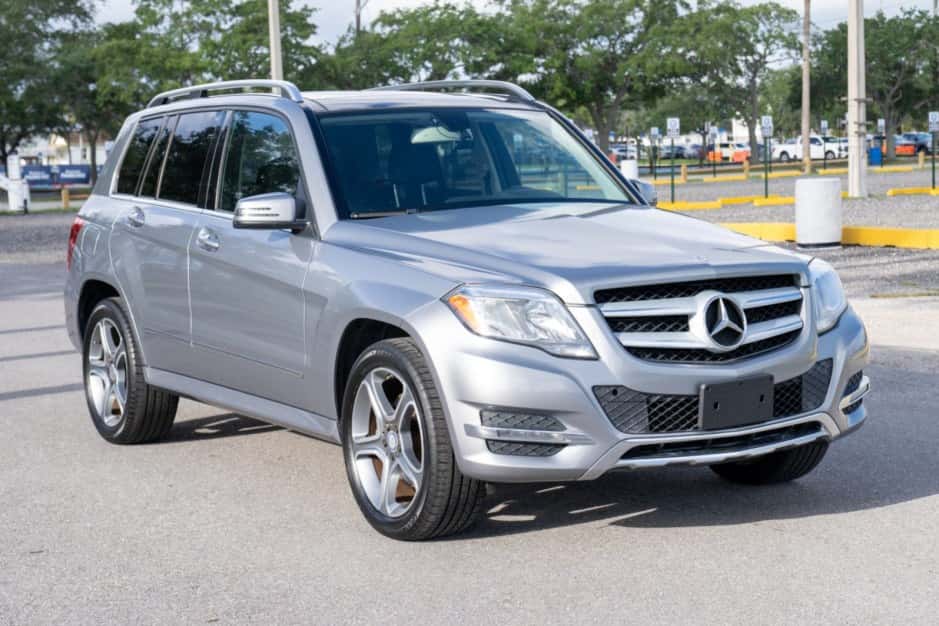 2014 Mercedes-Benz X204 GLK-Class sold for $18,000