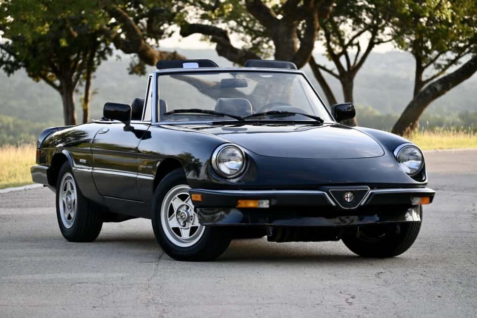 1986 Alfa Romeo 105/115 Spider Series 3 sold for $10,250