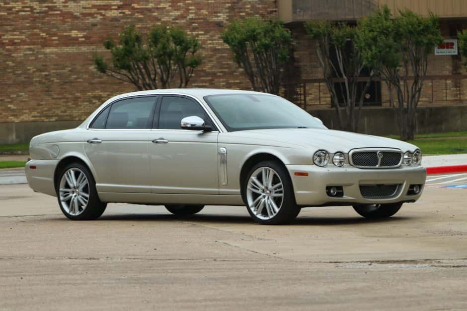 2009 Jaguar X350/X356/X358 XJ (2004-2009) sold for $33,750