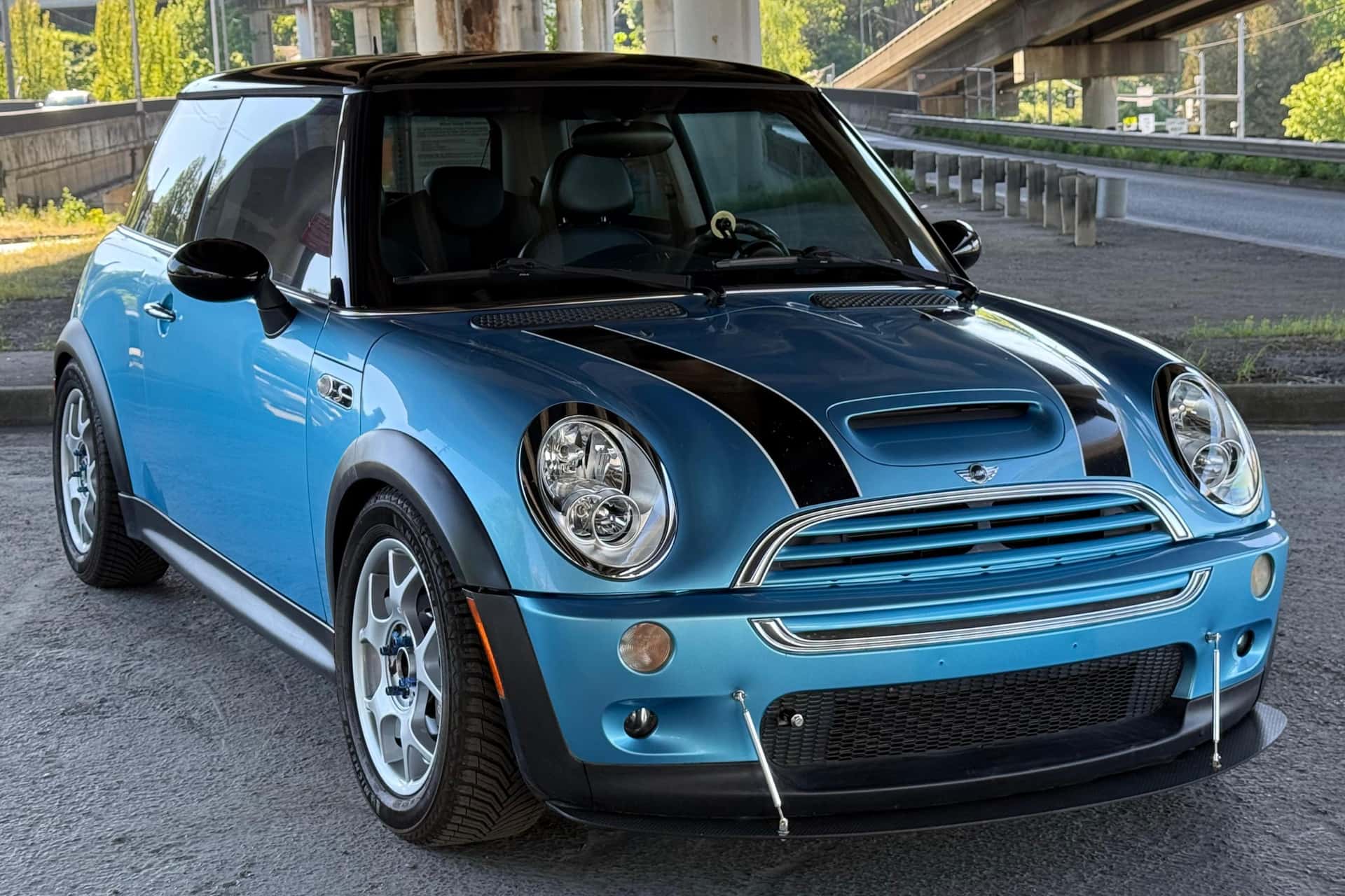 2004 MINI Cooper sold for $6,500