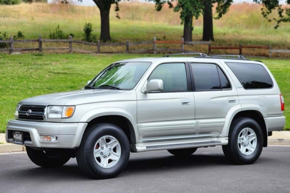 2000 Toyota 4Runner (N180) sold for $21,750