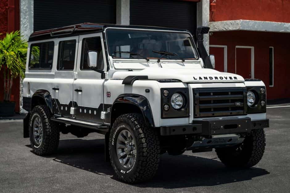 1993 Land Rover 110 / Defender 110 (Euro Spec) sold for $37,000
