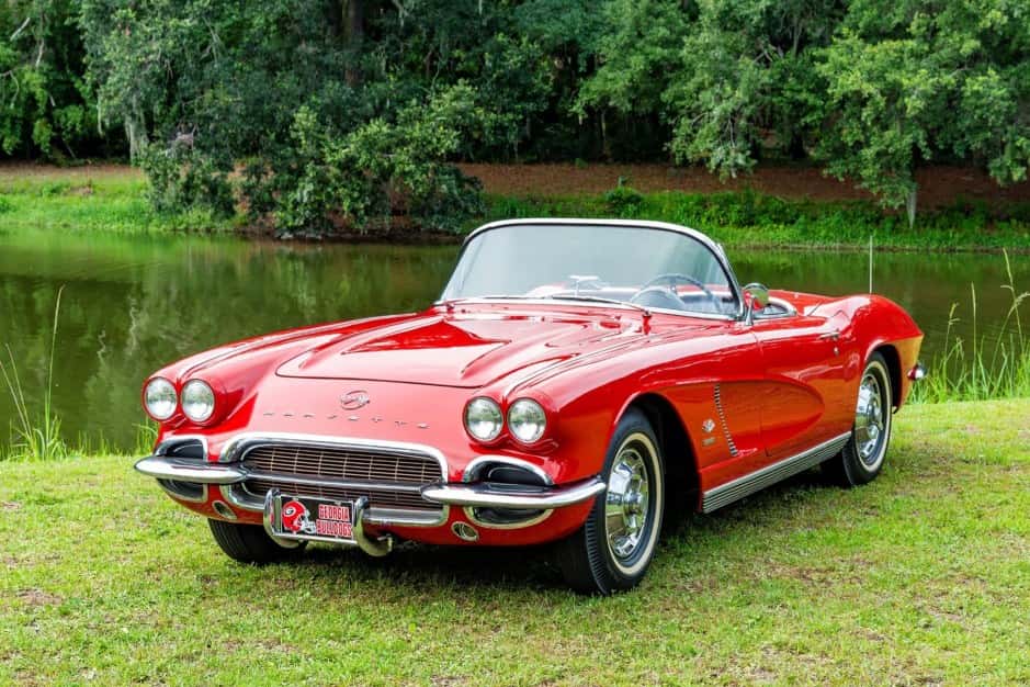 1962 Chevrolet Corvette C1 (1961-1962) sold for $68,500