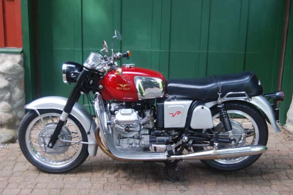 0 Moto Guzzi V7 (1965-1974) sold for $8,000